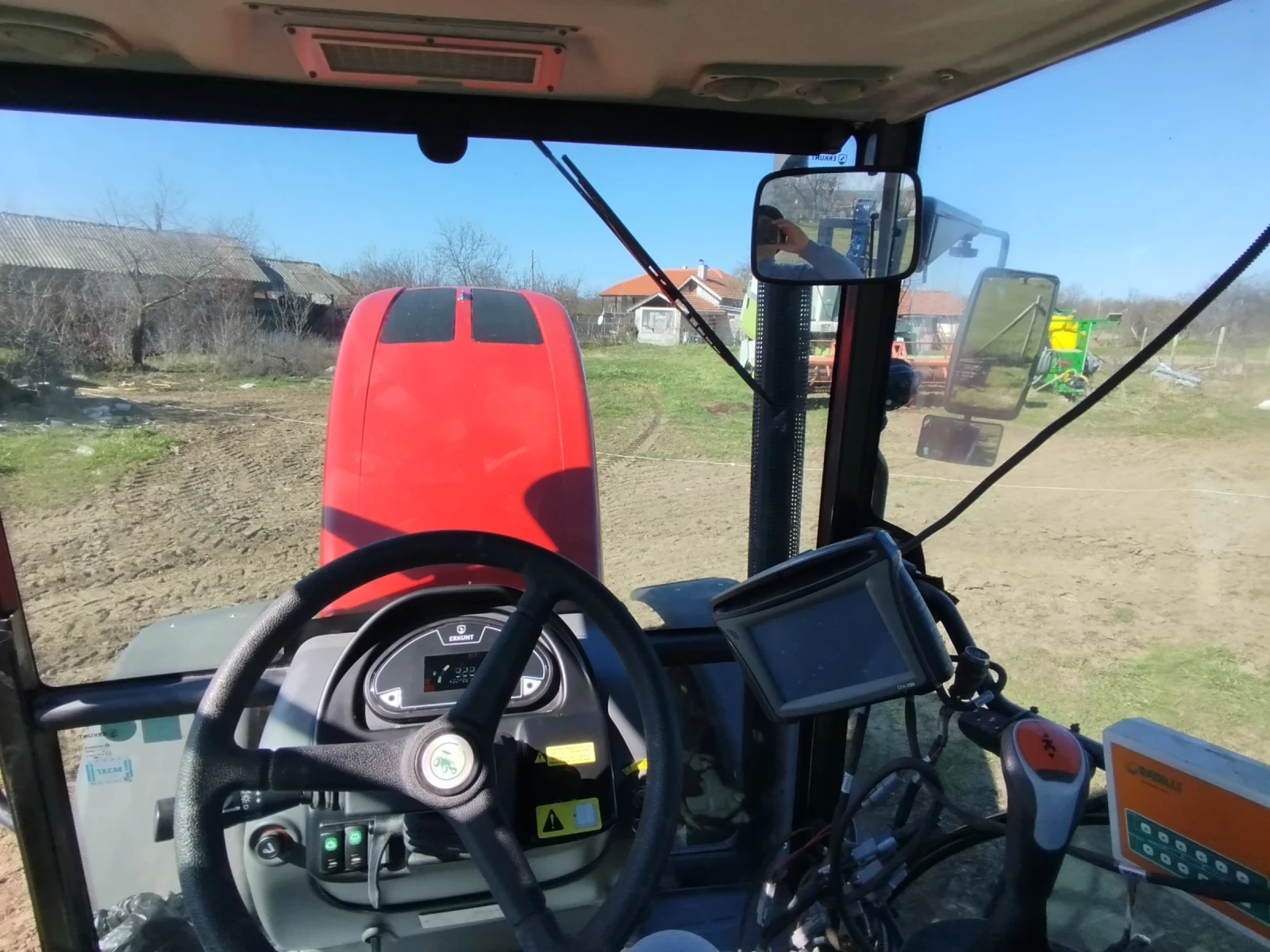 Трактор Armatrac 1104