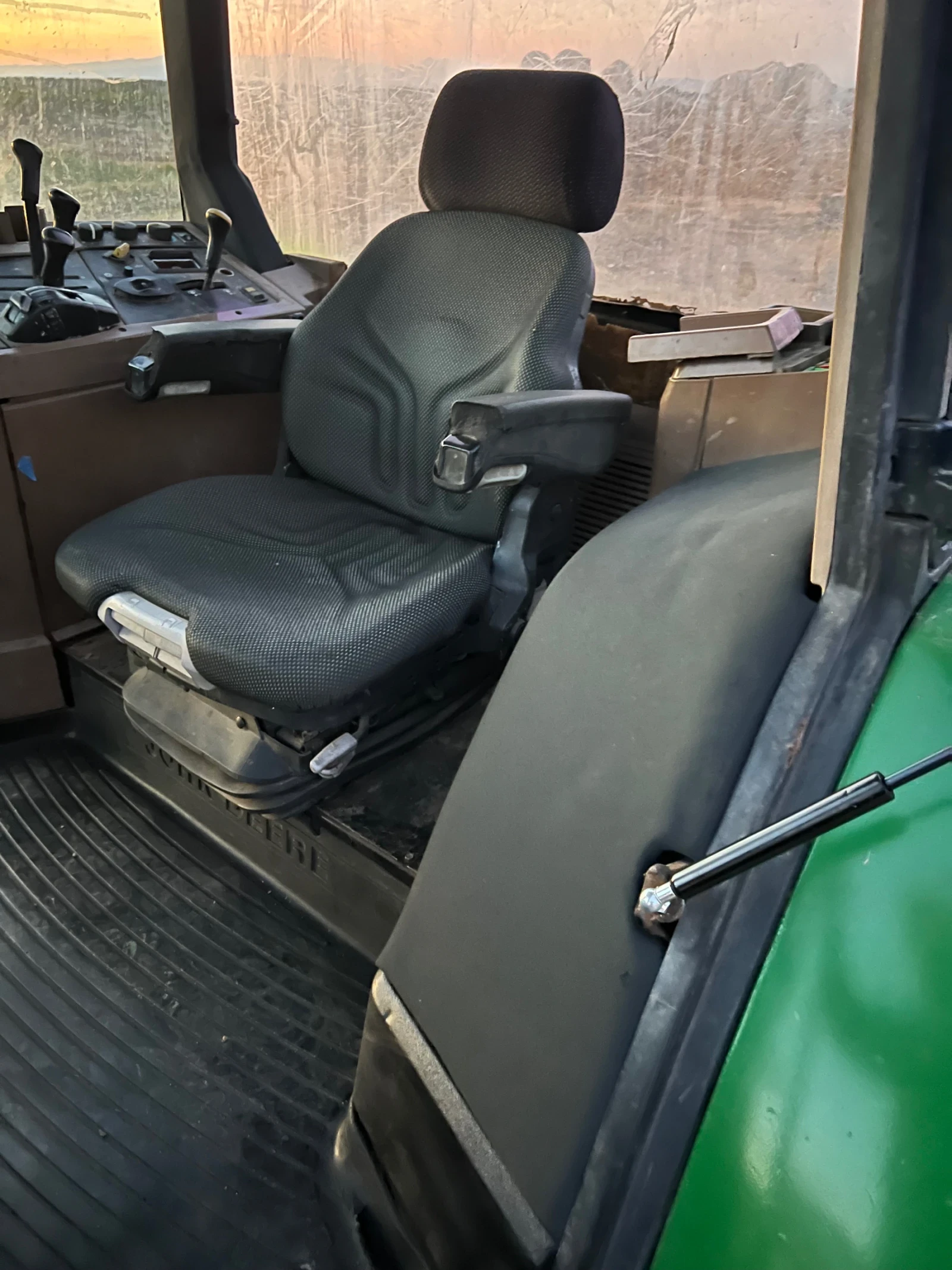 Трактор John Deere 7810, снимка 7 - Селскостопанска техника - 55954887