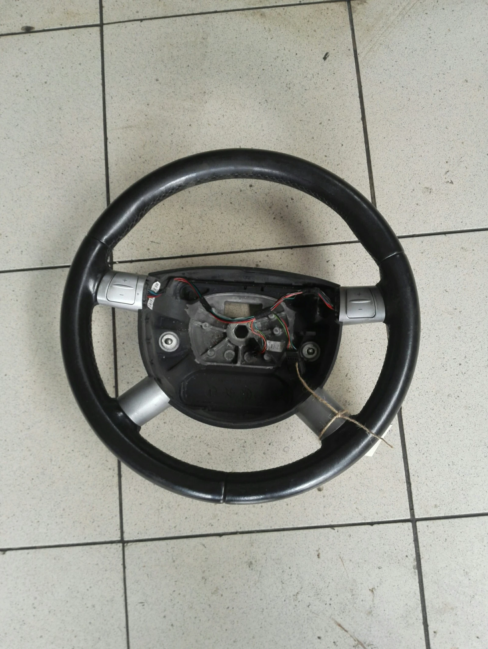 ����� ���� ������ (�����) | Mobile.bg � ����������� 1