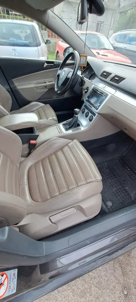 VW Passat 2.0 TDI 16V HIGHLINЕ , снимка 11