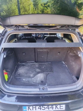 VW Golf 1.6TDI 4Motion / Park Assist /Подгрев, снимка 11
