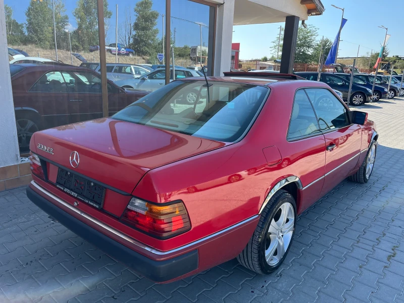 Mercedes-Benz 124 3.0* 300CE* Автоматик* Климатик* Топ* Като нов* , снимка 8 - Автомобили и джипове - 47000807