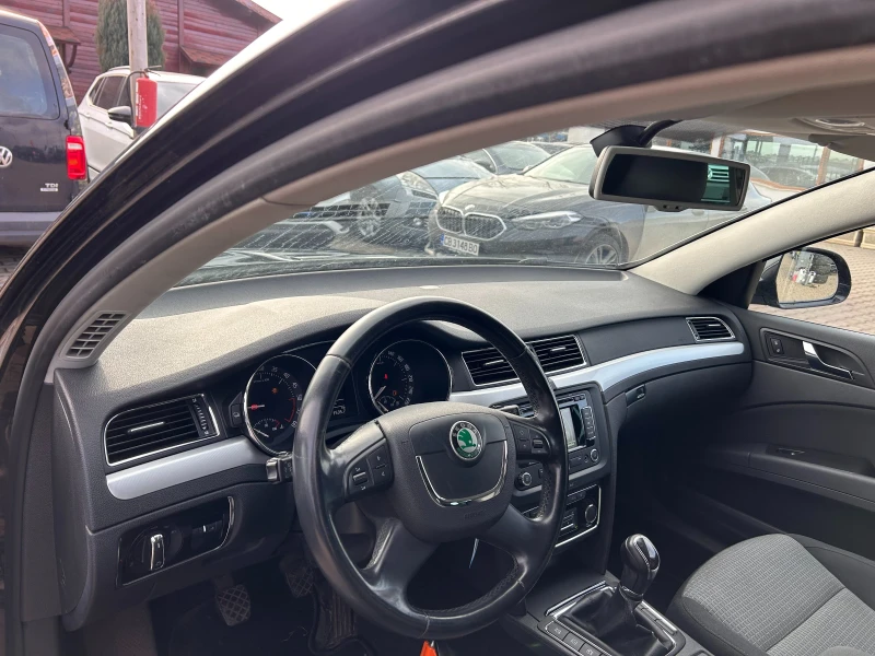 Skoda Superb 1.6TDI NAVI EURO 5, снимка 12 - Автомобили и джипове - 48948408