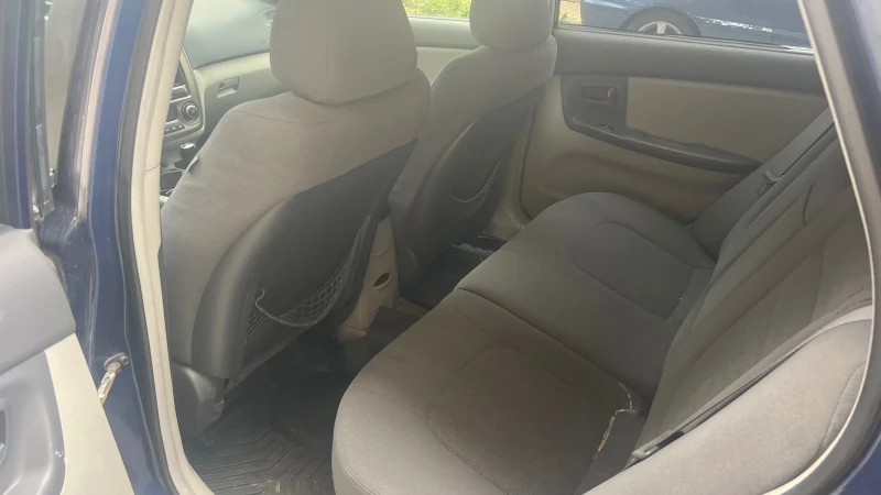 Kia Cerato 1.5 CRDi, снимка 12 - Автомобили и джипове - 52326981