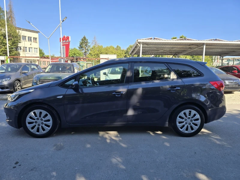Kia Ceed 1.4crdi 90к.с Топ състояние , снимка 7 - Автомобили и джипове - 51792911