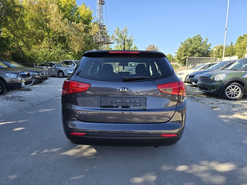 Kia Ceed 1.4crdi 90к.с Топ състояние , снимка 6 - Автомобили и джипове - 51792911