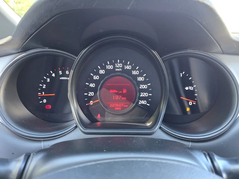 Kia Ceed 1.4crdi 90к.с Топ състояние , снимка 17 - Автомобили и джипове - 51792911