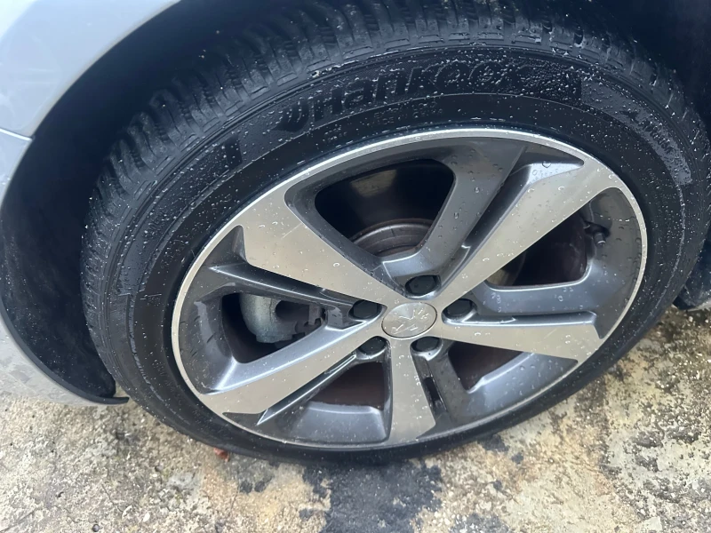 Peugeot 308 2.0 HDI NAVI, снимка 15 - Автомобили и джипове - 52475534