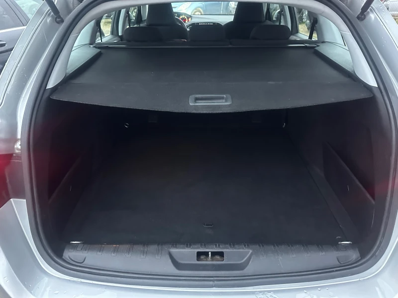 Peugeot 308 2.0 HDI NAVI, снимка 14 - Автомобили и джипове - 52475534