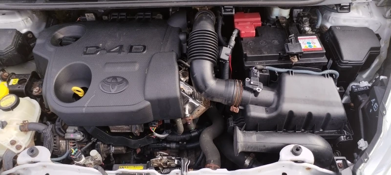 Toyota Yaris 1.4 D4D 6 speed, снимка 9 - Автомобили и джипове - 52836772