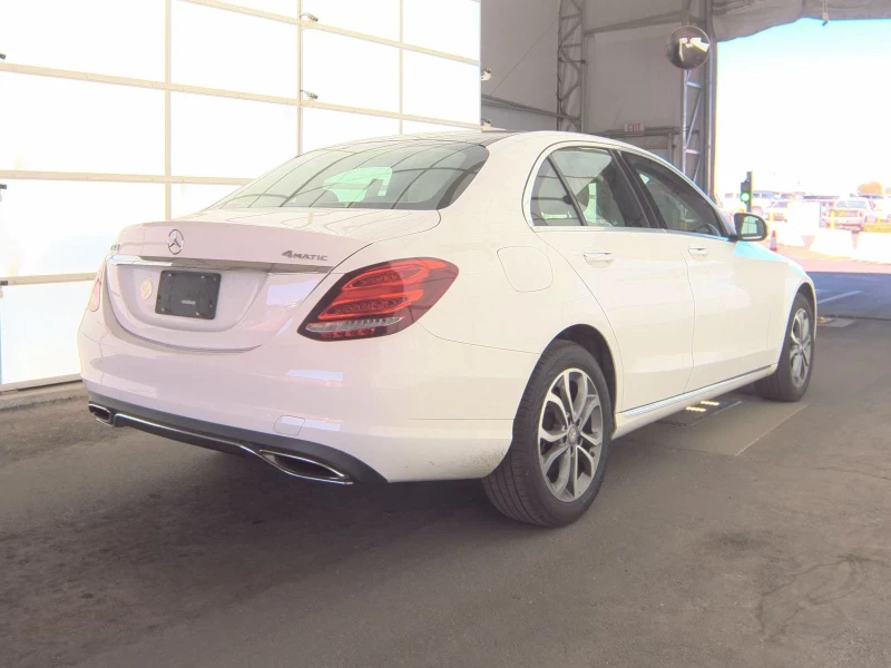 Mercedes-Benz C 300 4MATIC| BLINDSPOT| AMBIENT| KEYLESS, снимка 4 - Автомобили и джипове - 52990116