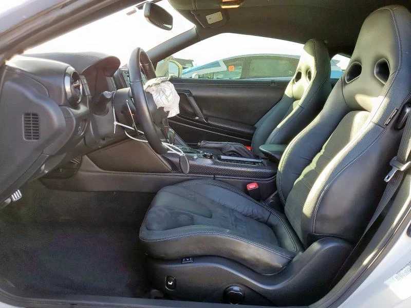Nissan Gt-r PREMIUM, снимка 7 - Автомобили и джипове - 53140259