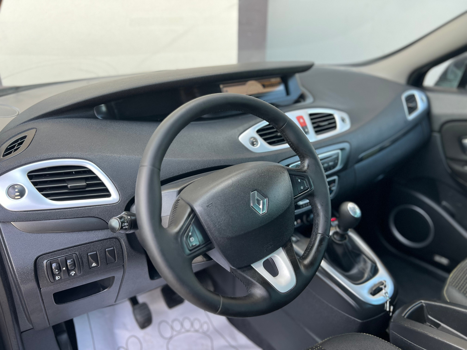 Renault Scenic 1.5DCI - 110кс / Euro:5А / 7 МЕСТЕН (6+ 1) /ИТАЛИЯ - изображение 4