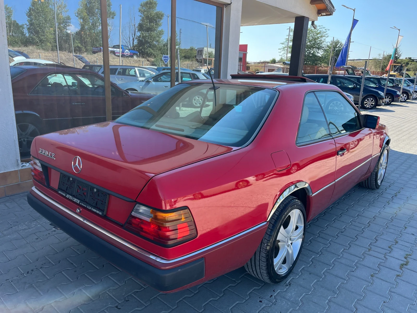 Mercedes-Benz 124 3.0* 300CE* Автоматик* Климатик* Топ* Като нов*  - изображение 8