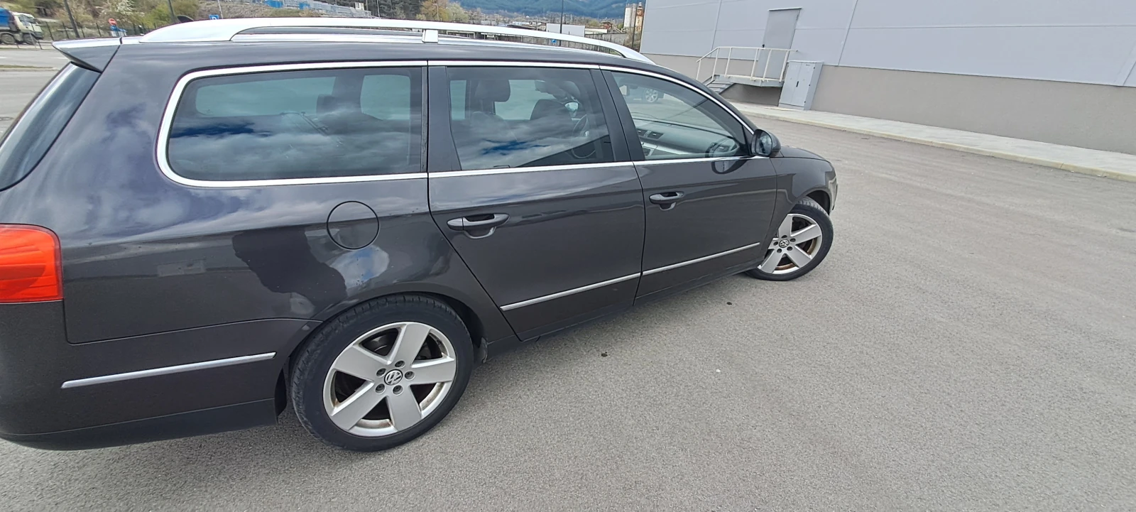 VW Passat 2.0 TDI 16V HIGHLINЕ , снимка 4 - Автомобили и джипове - 53831725