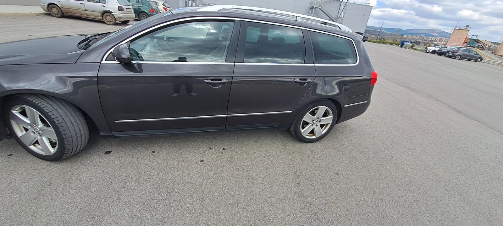 VW Passat 2.0 TDI 16V HIGHLINЕ , снимка 8 - Автомобили и джипове - 53831725