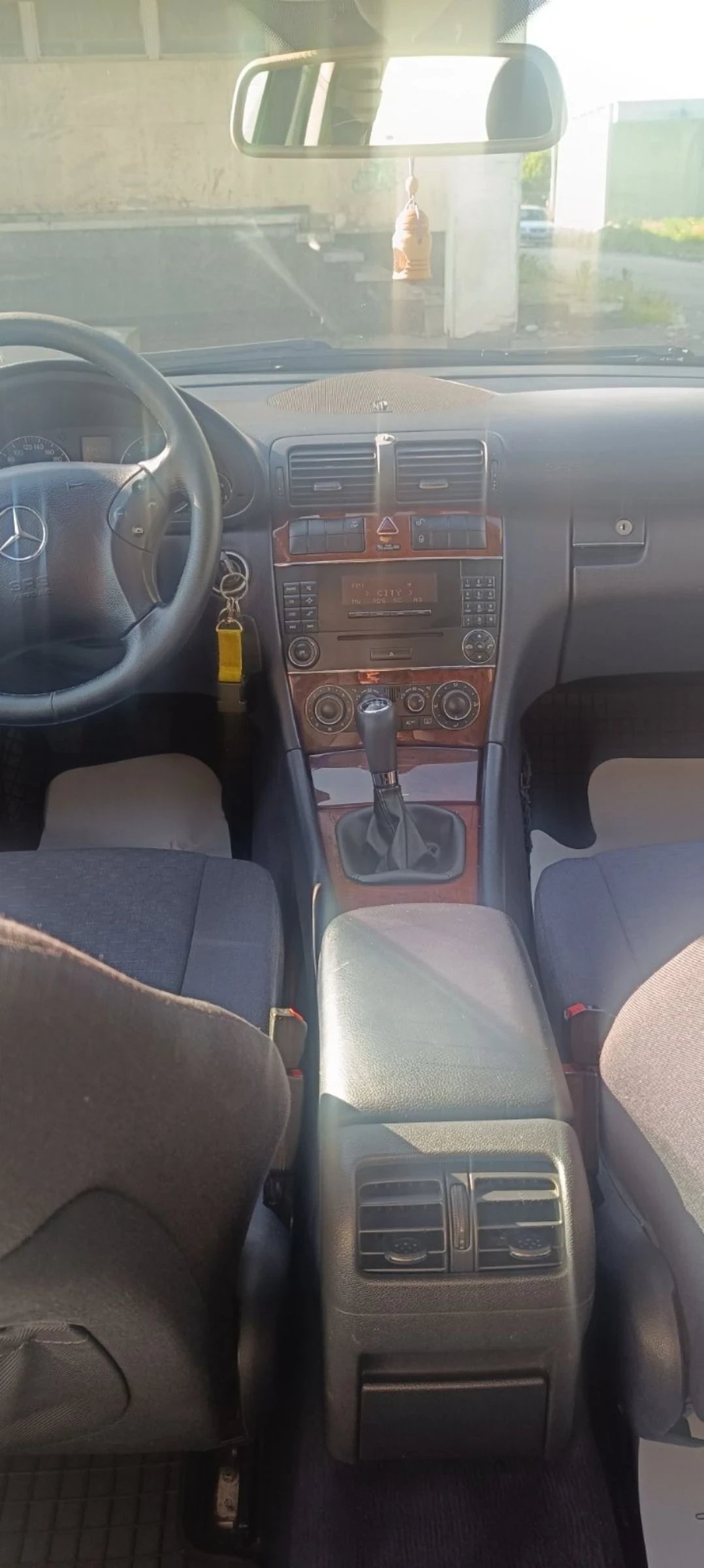 Mercedes-Benz C 200 Elegance - изображение 5