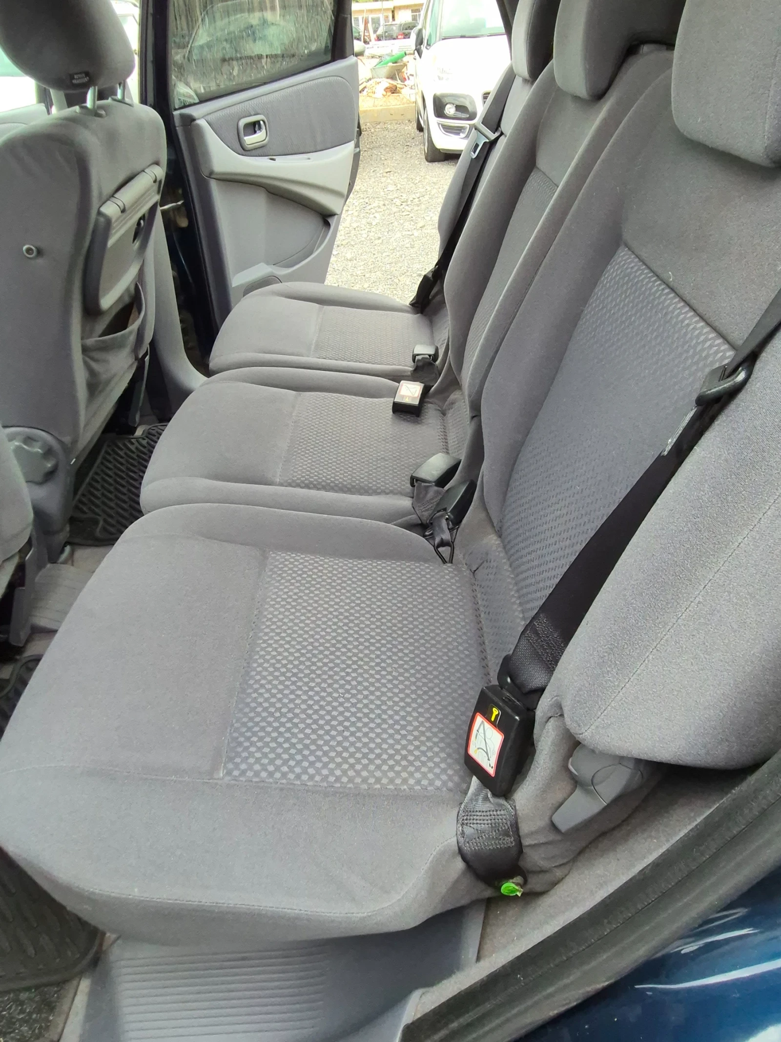 Nissan Almera tino  - изображение 9