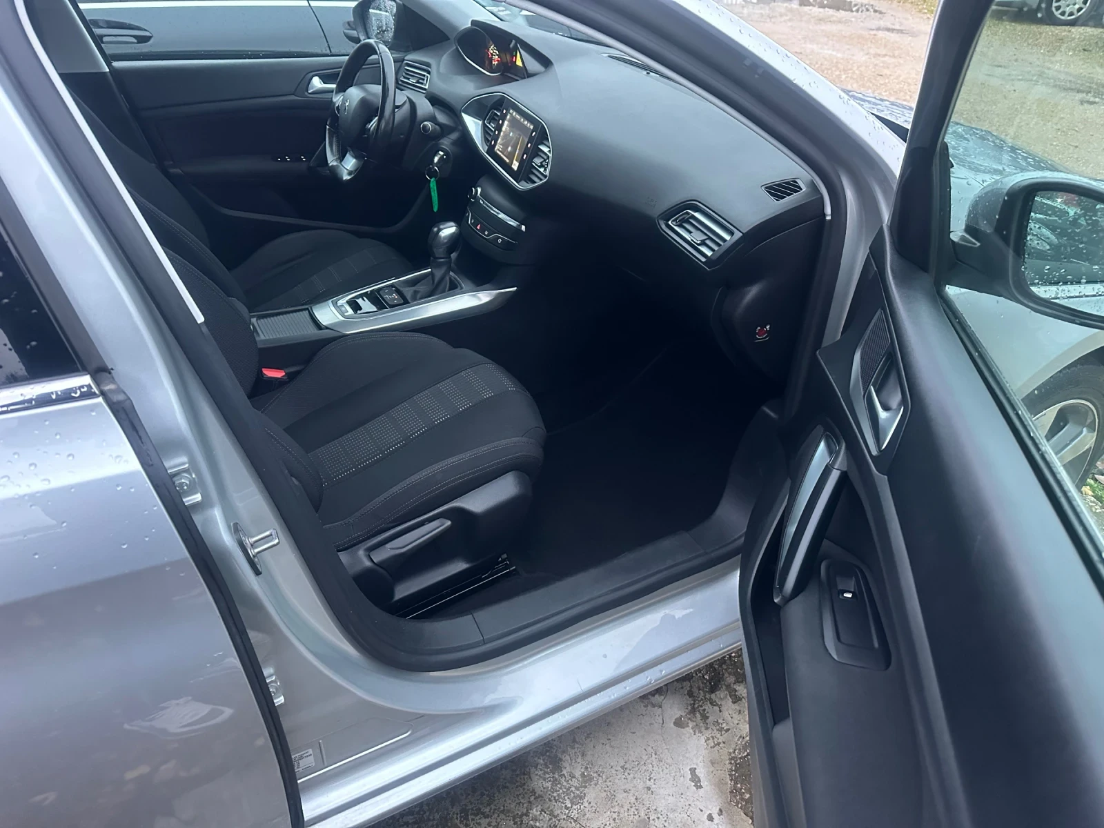 Peugeot 308 2.0 HDI NAVI | Mobile.bg   13