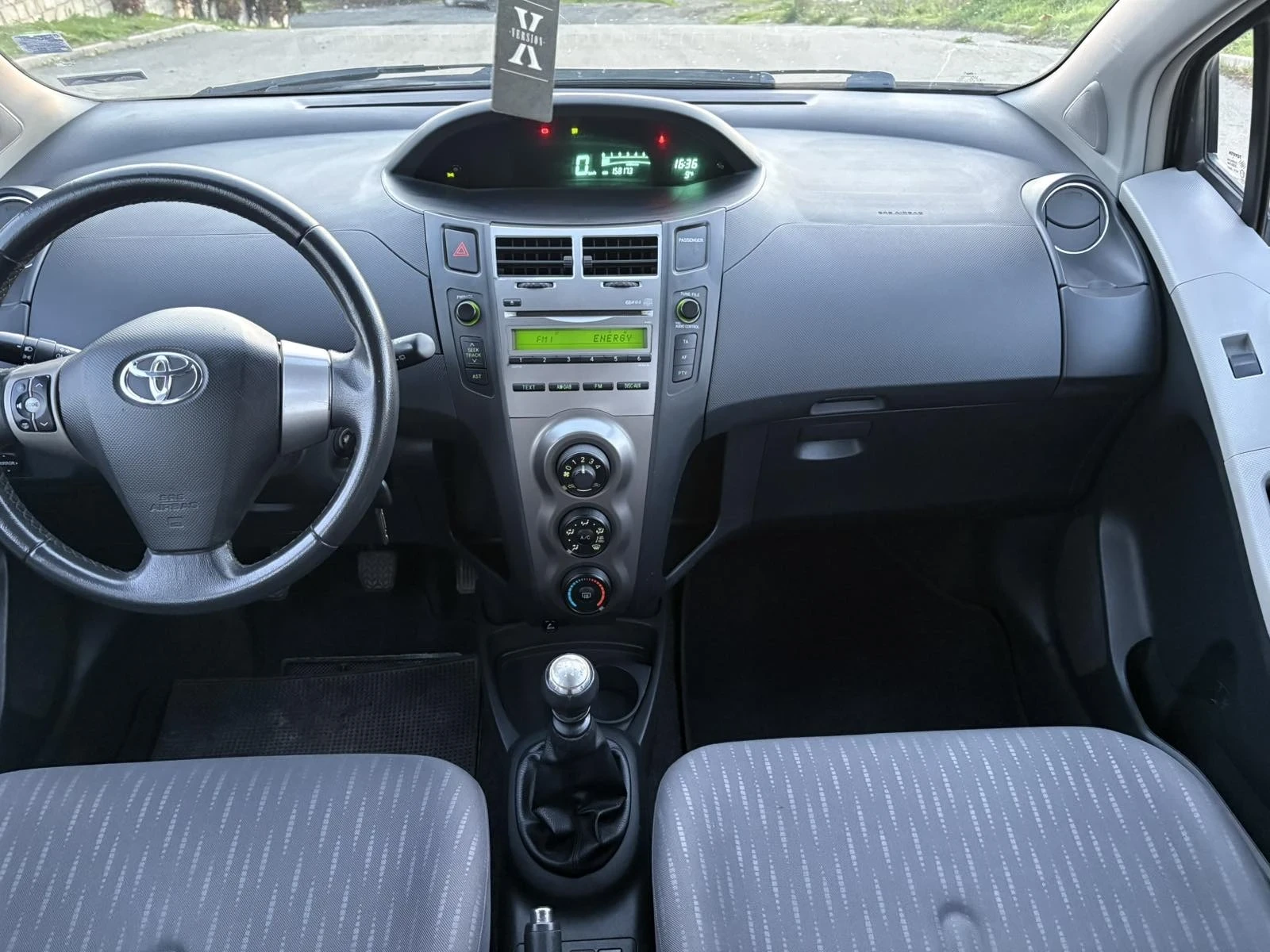 Toyota Yaris 1.3 VVT-I - изображение 5