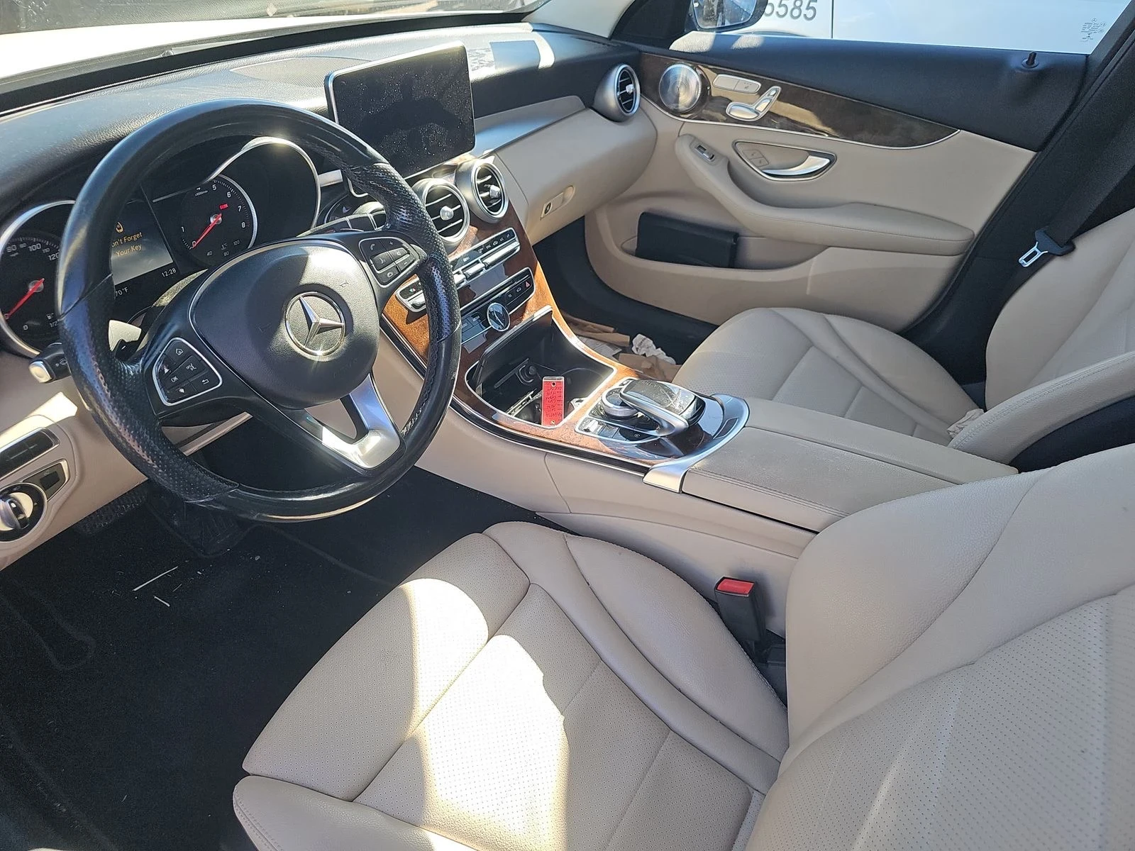 Mercedes-Benz C 300 4MATIC| BLINDSPOT| AMBIENT| KEYLESS - изображение 7