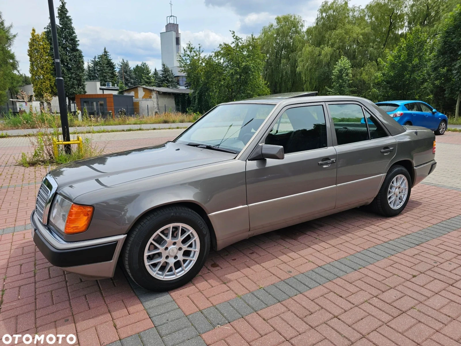 Mercedes-Benz 124 200E - изображение 2