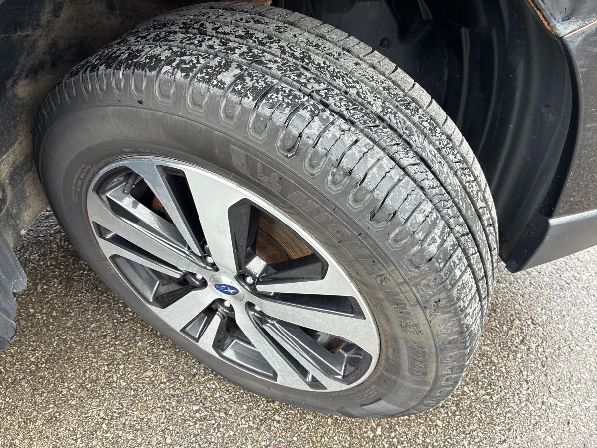 Subaru Outback Limited* distronic* Back cam* Подгрев* Шибидах*  - изображение 6