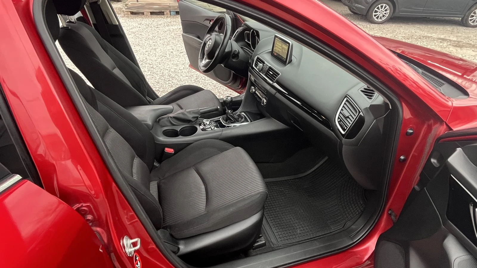 Mazda 3 2.0 I SKYACTIVE | Mobile.bg � ����������� 10