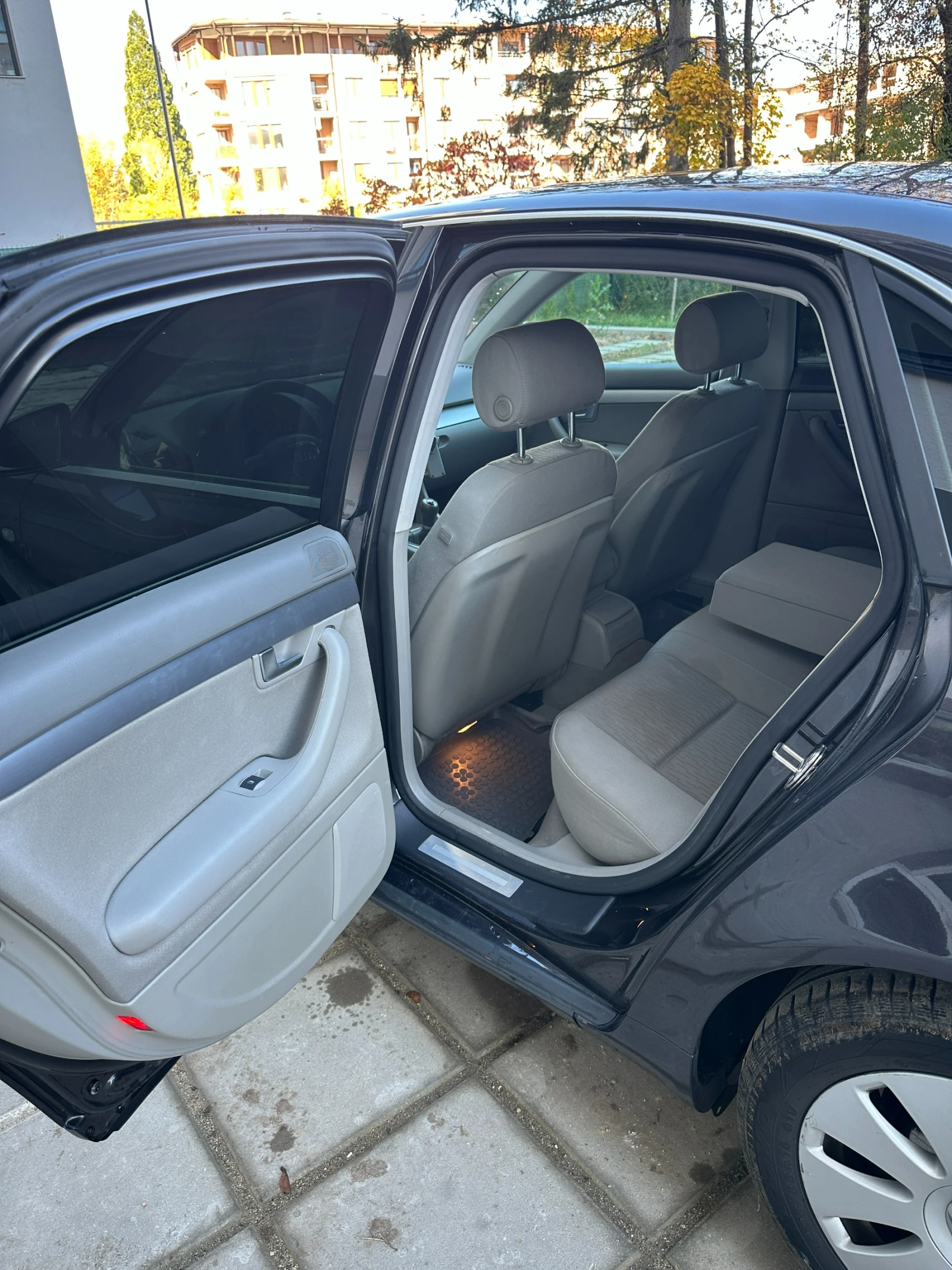 Audi A4, снимка 8 - Автомобили и джипове - 54306457