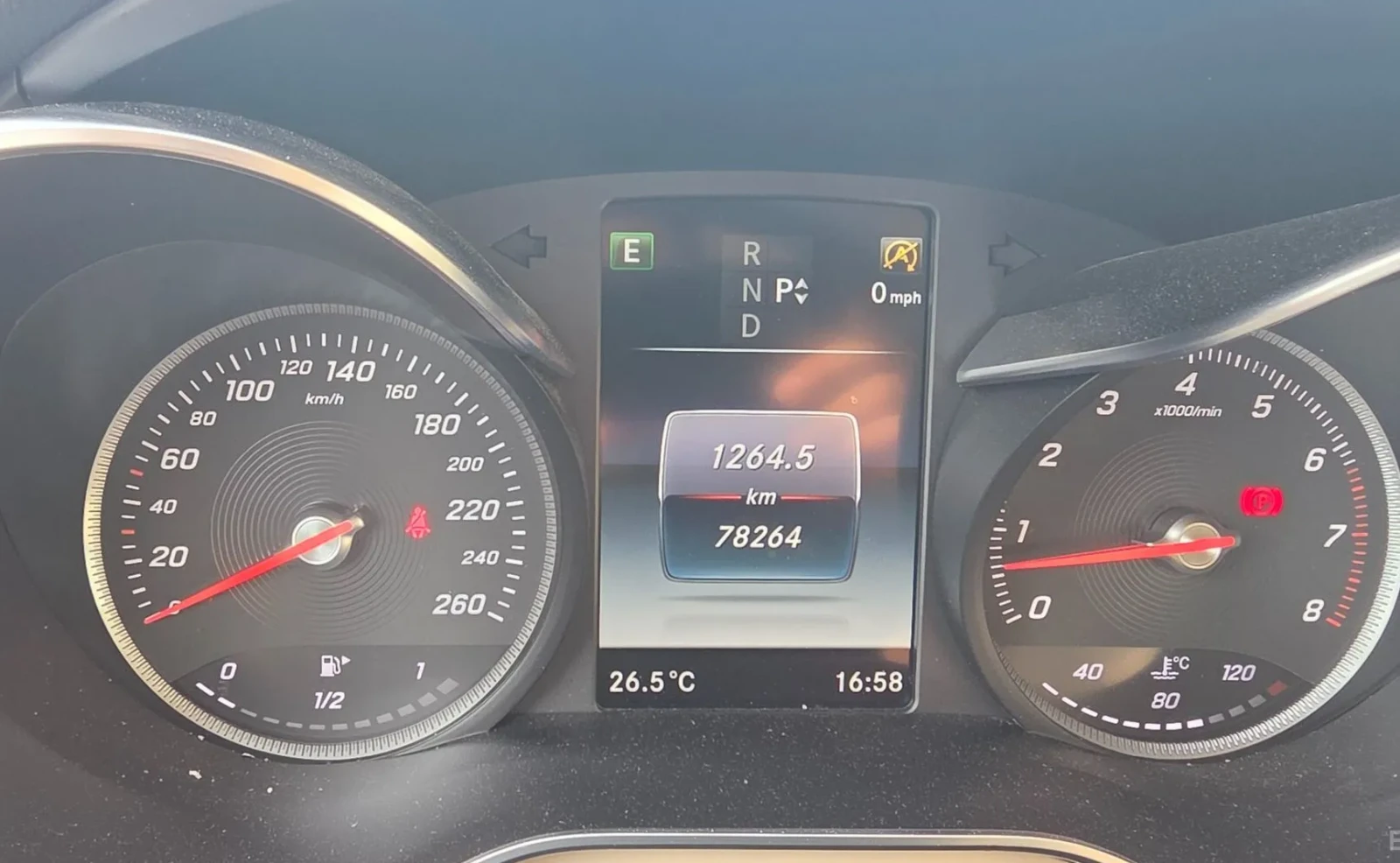 Mercedes-Benz C 200 АМГ | ХЕД ЪП | ПОДГРЕВИ, снимка 5 - Автомобили и джипове - 54903206