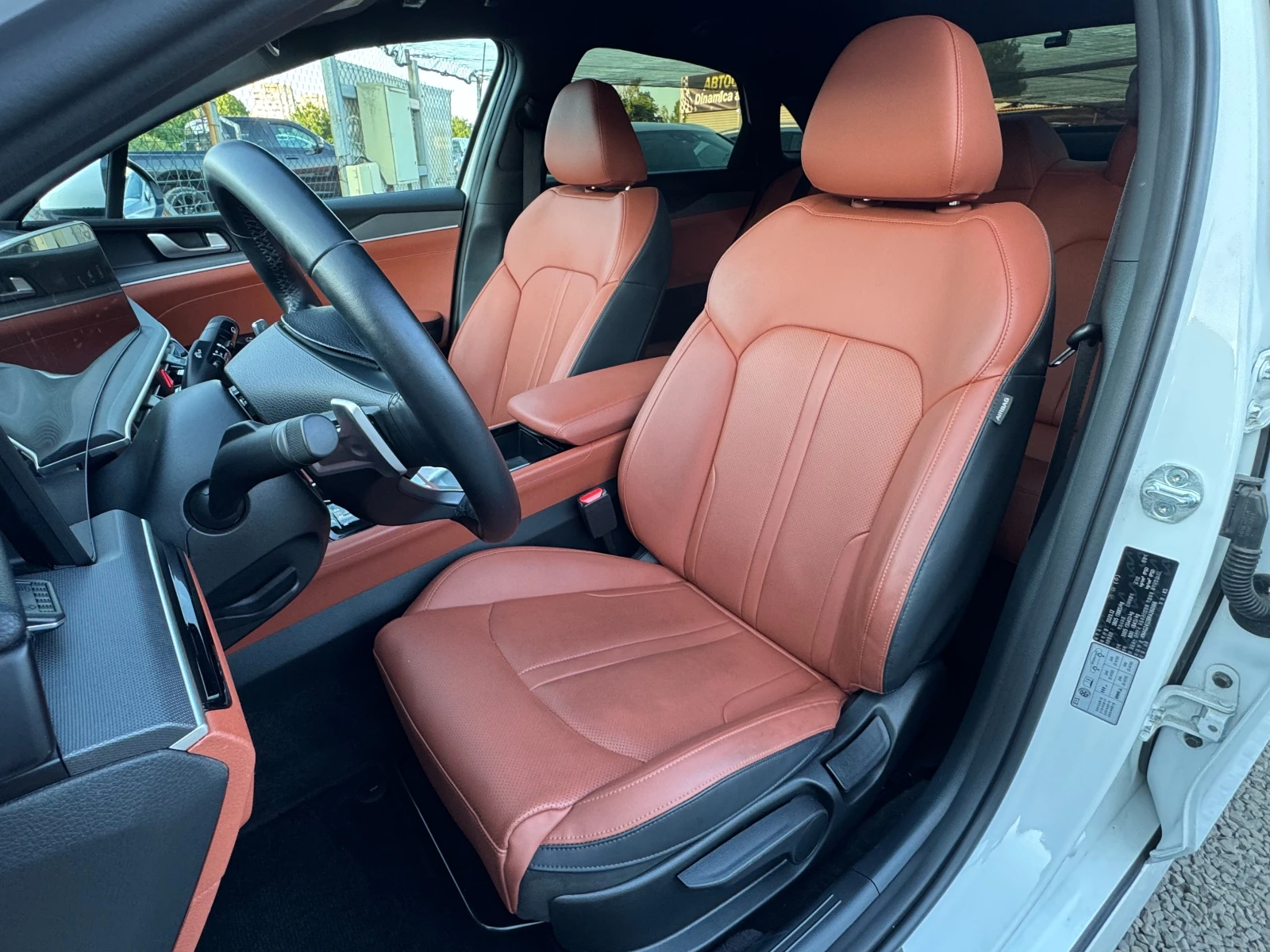 Kia K5 1.6 TGD-i ! , снимка 7 - Автомобили и джипове - 54931615