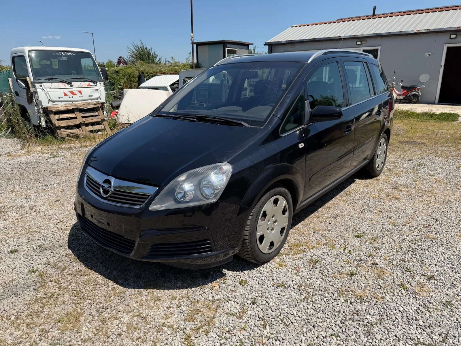 Opel Zafira 1.9 CDTI, снимка 2 - Автомобили и джипове - 55487034