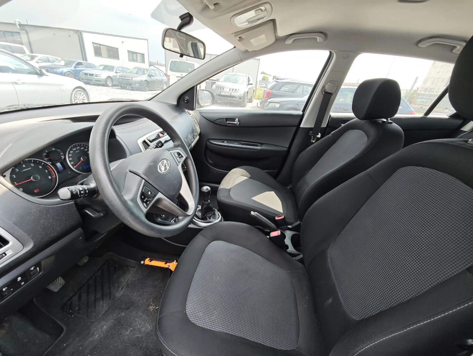 Hyundai I20 Blue Drive, снимка 9 - Автомобили и джипове - 55834661