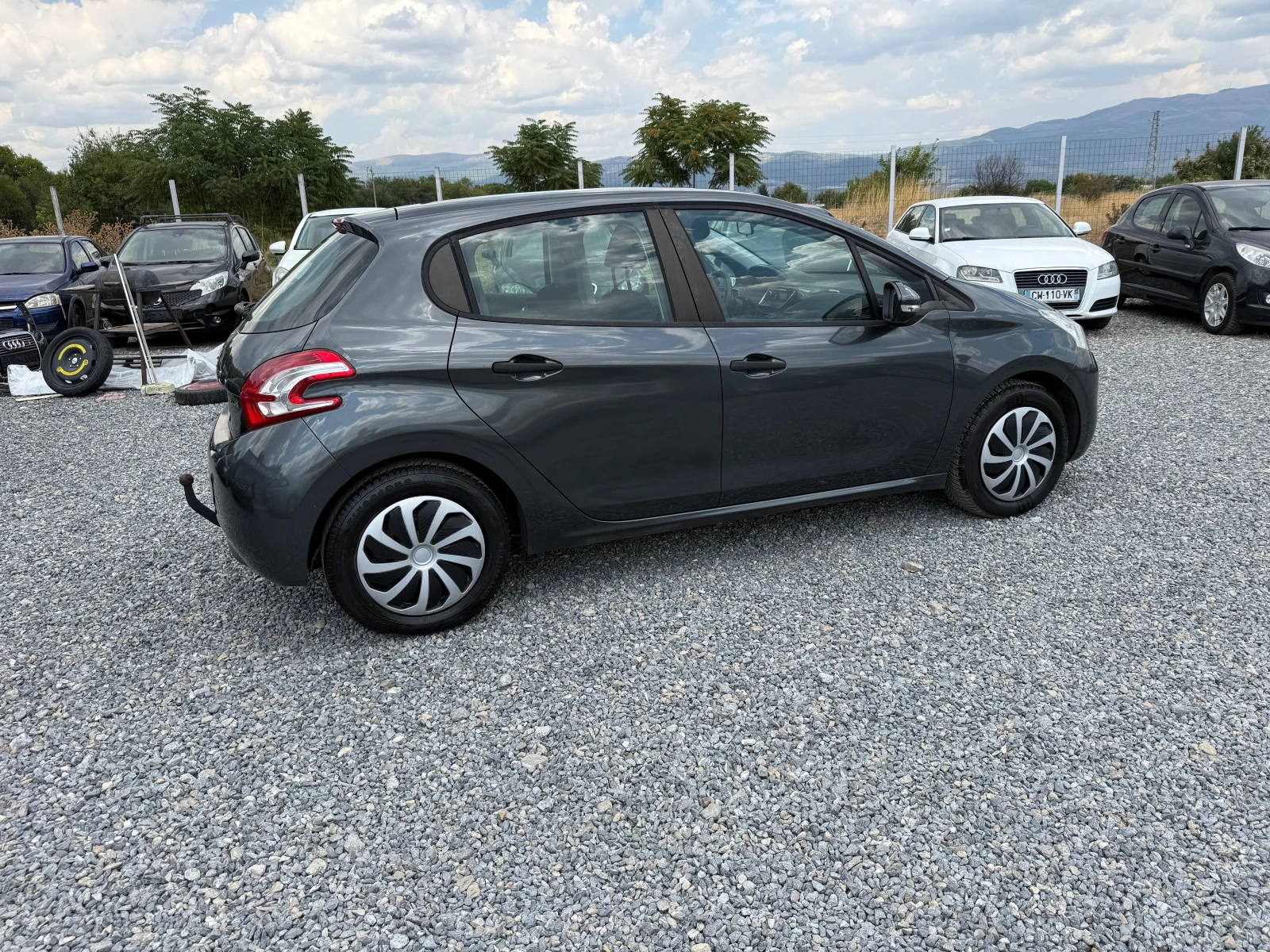 Peugeot 208 1.2 I EVRO5B, снимка 8 - Автомобили и джипове - 55841084
