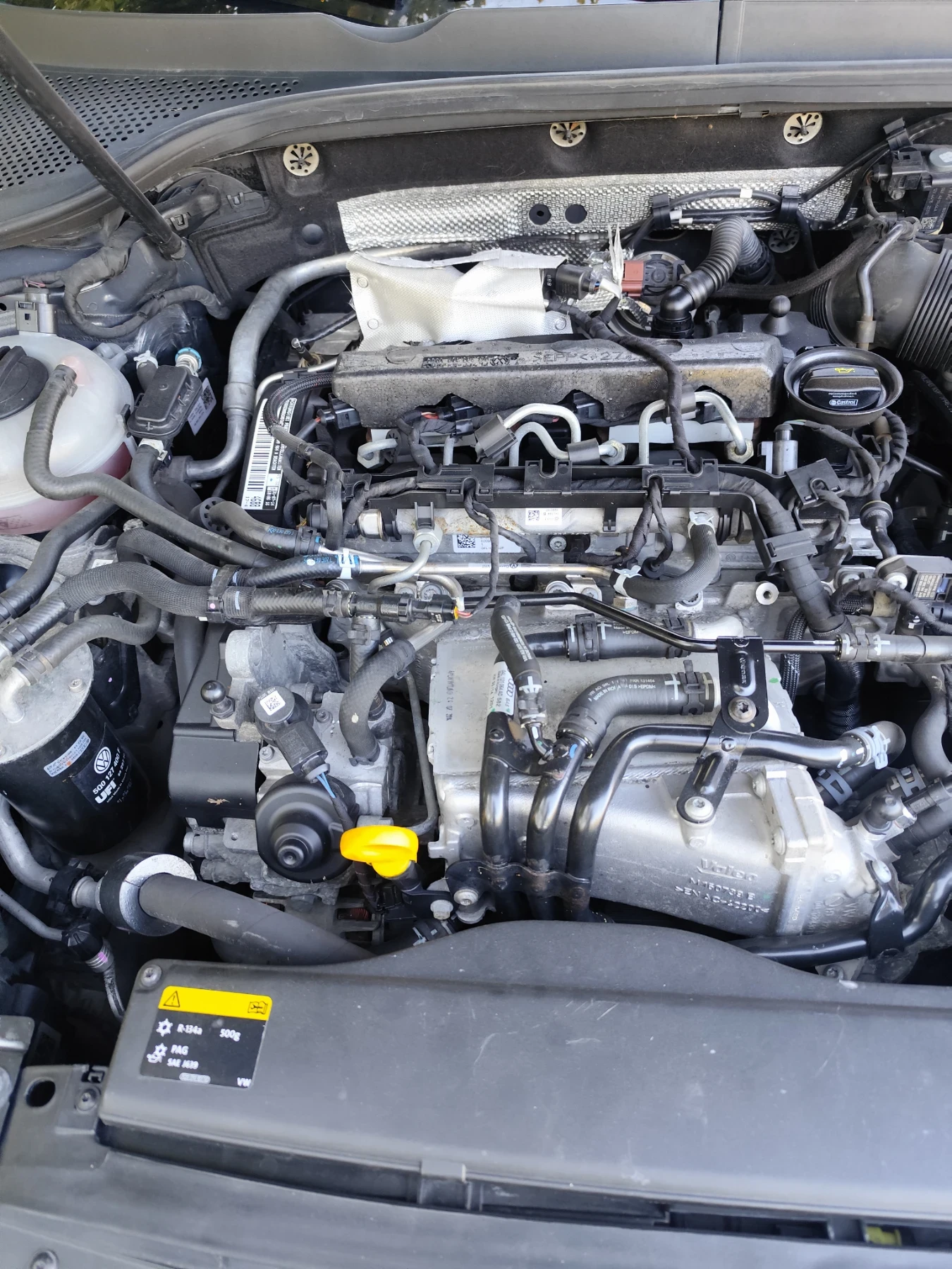 VW Golf 1.6TDI 4Motion / Park Assist /Подгрев, снимка 13 - Автомобили и джипове - 56126250