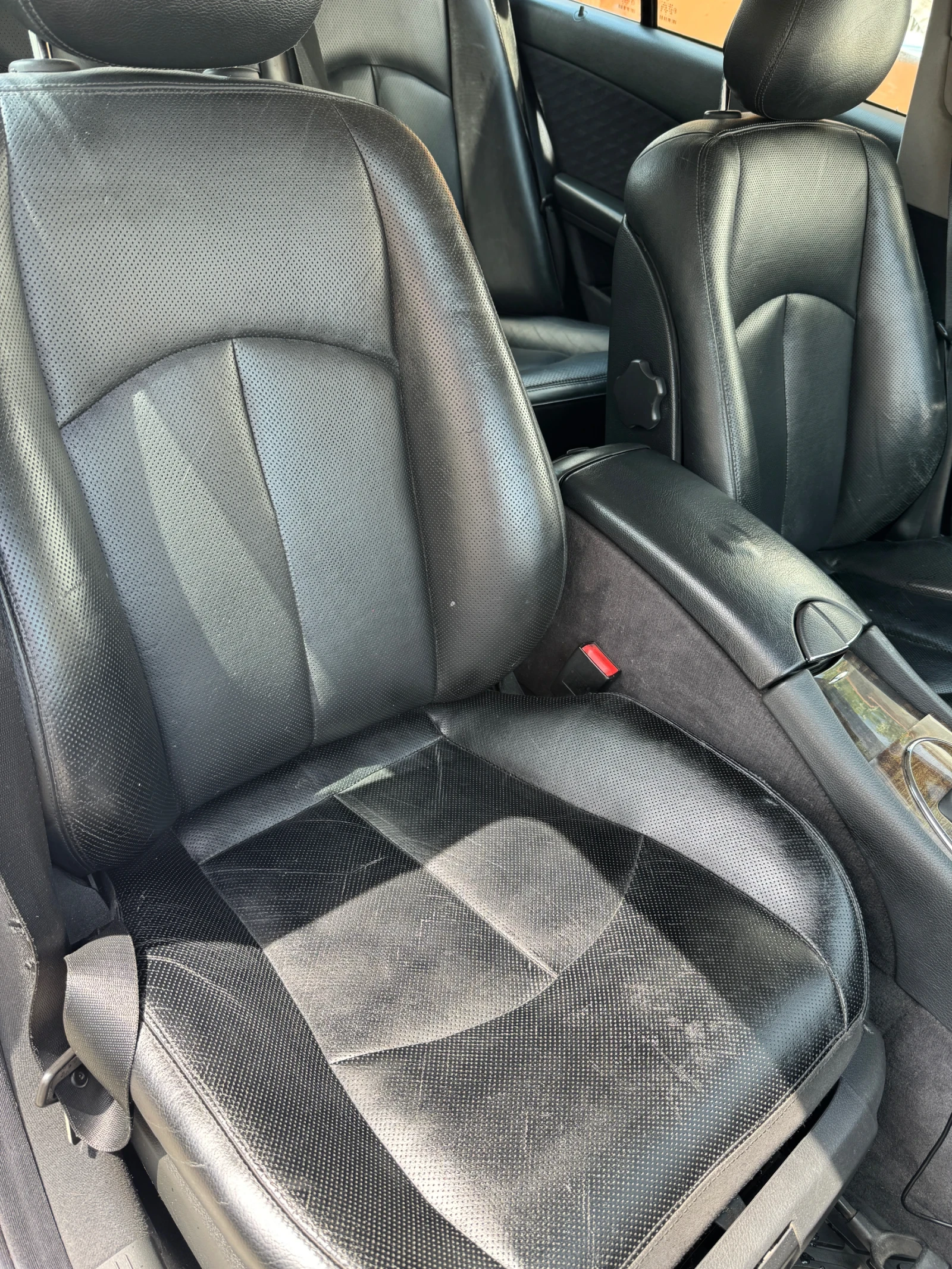 Mercedes-Benz E 220 2.2 CDI, снимка 11 - Автомобили и джипове - 56226394