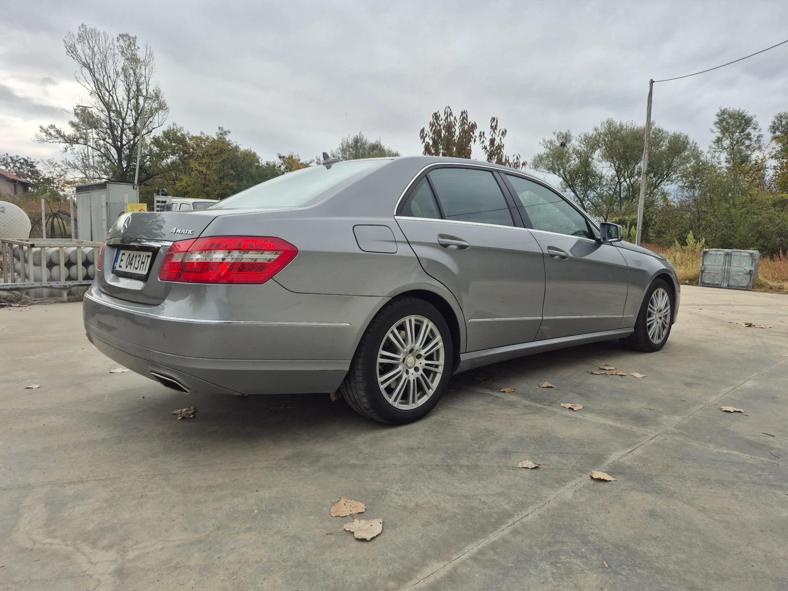 Mercedes-Benz E 350, снимка 4 - Автомобили и джипове - 56653267