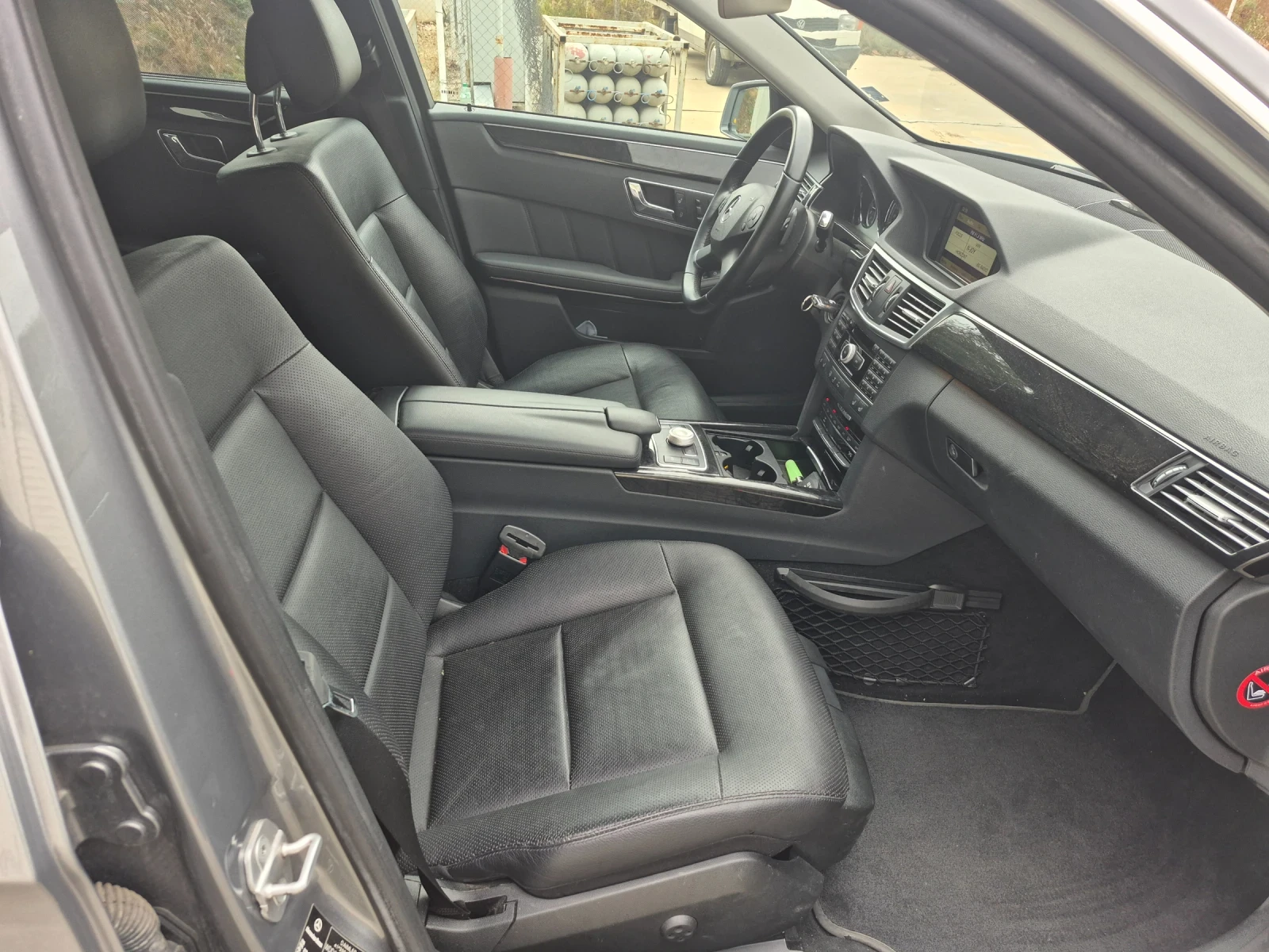 Mercedes-Benz E 350, снимка 9 - Автомобили и джипове - 56653267