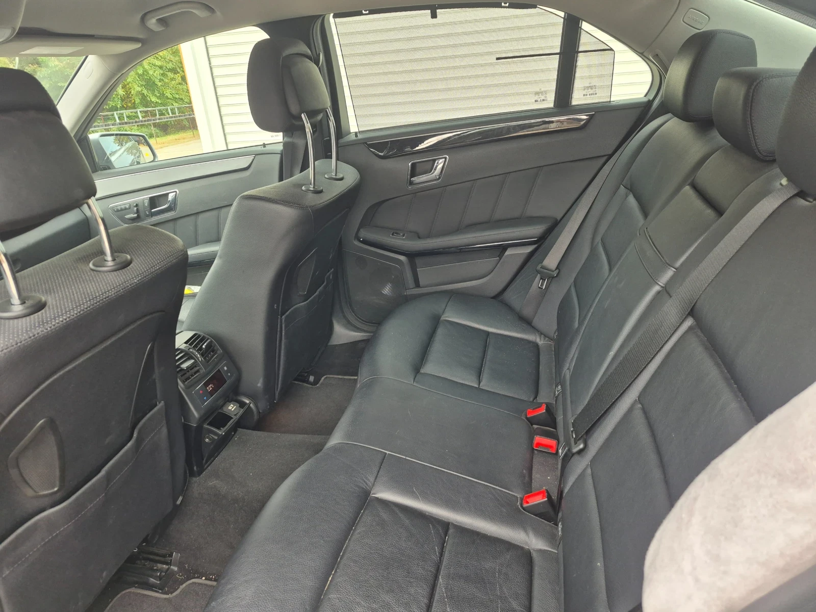 Mercedes-Benz E 350, снимка 11 - Автомобили и джипове - 56653267