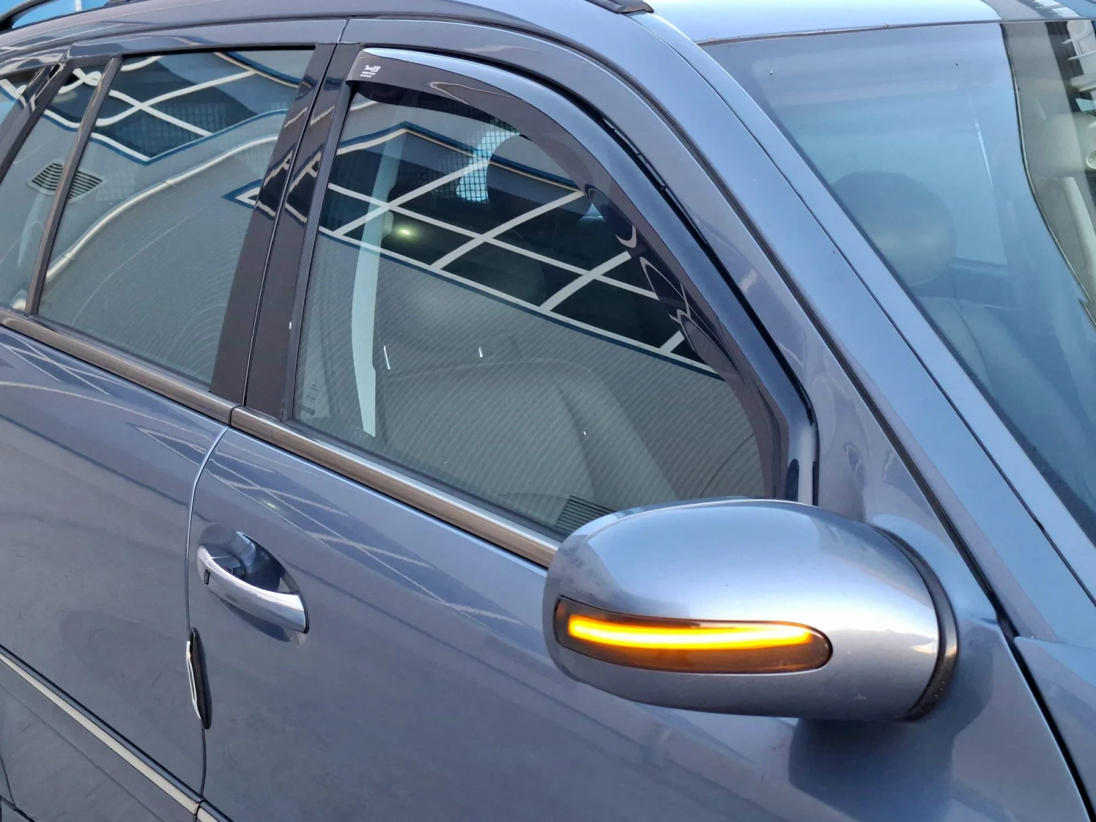Mercedes-Benz E 320 цди-редови, снимка 5 - Автомобили и джипове - 56744262