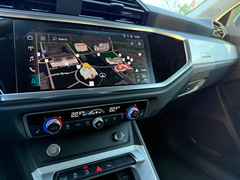 Audi Q3 Sportback 40TDI* S-line* Quattro* Kamera* ЛИЗИНГ, снимка 12 - Автомобили и джипове - 50366636