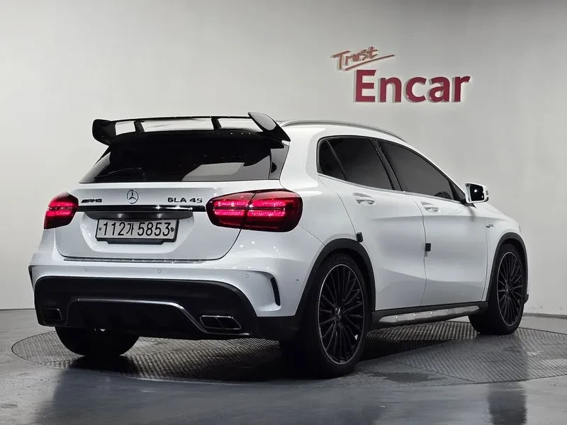 Mercedes-Benz GLA 45 AMG 4Matic, снимка 2 - Автомобили и джипове - 56225505