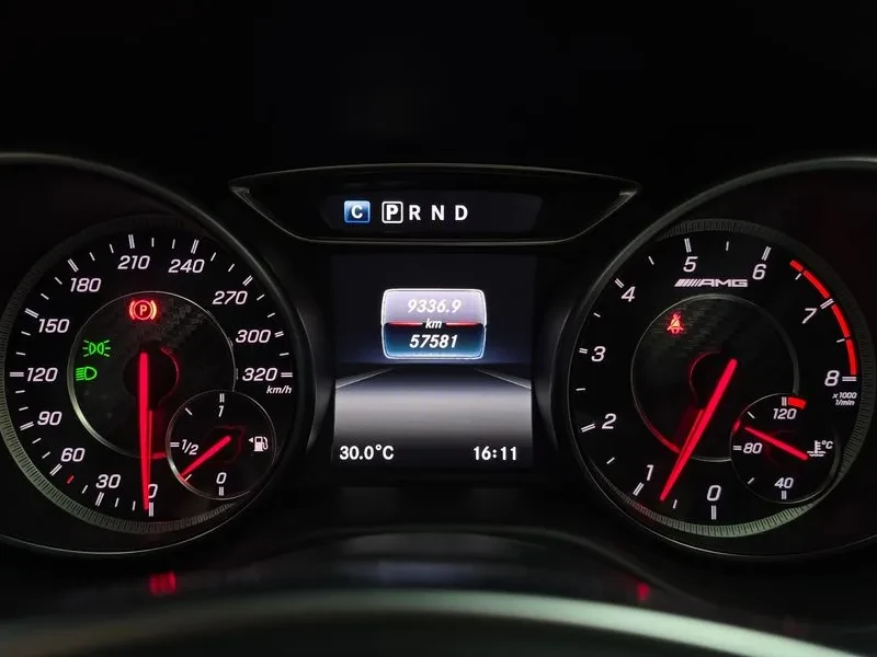 Mercedes-Benz GLA 45 AMG 4Matic, снимка 8 - Автомобили и джипове - 56225505