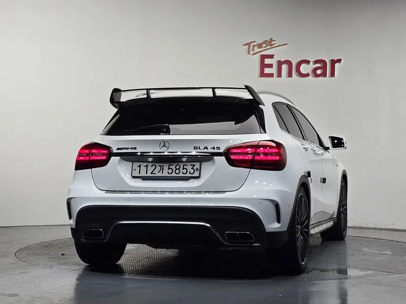 Mercedes-Benz GLA 45 AMG 4Matic, снимка 4 - Автомобили и джипове - 56225505