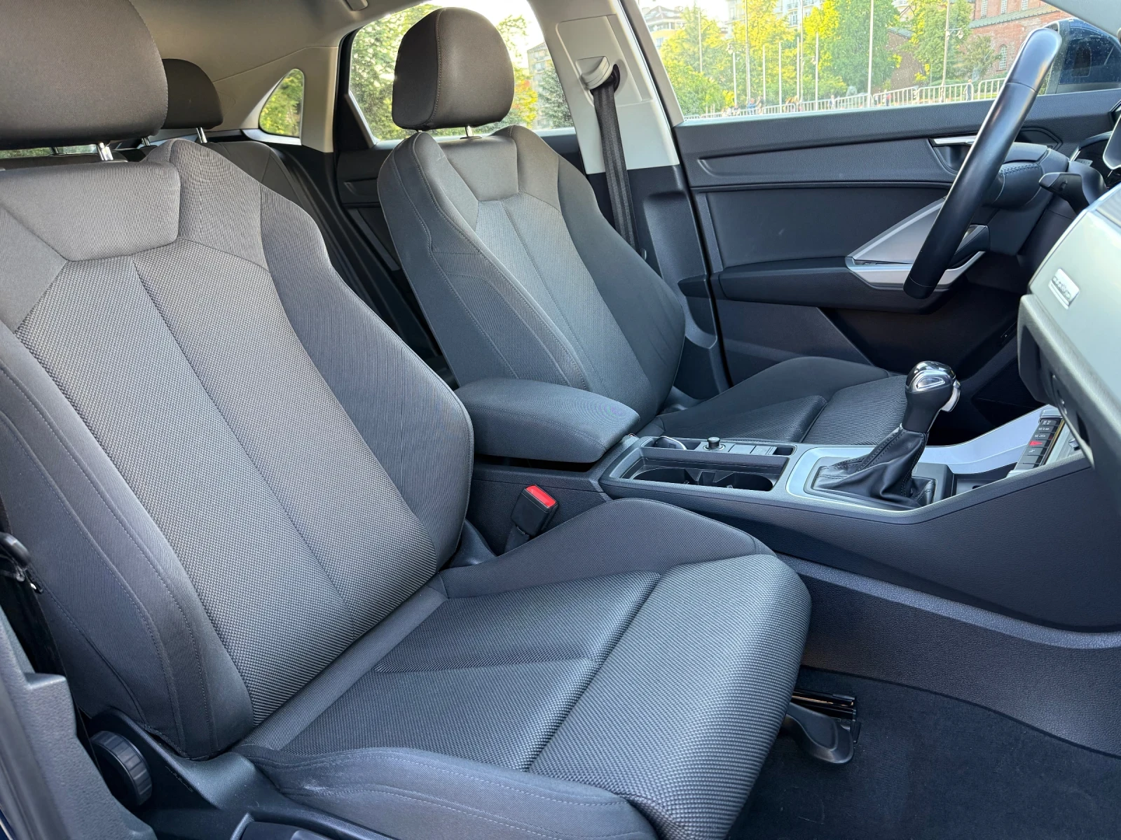 Audi Q3 Sportback 40TDI* S-line* Quattro* Kamera - изображение 7
