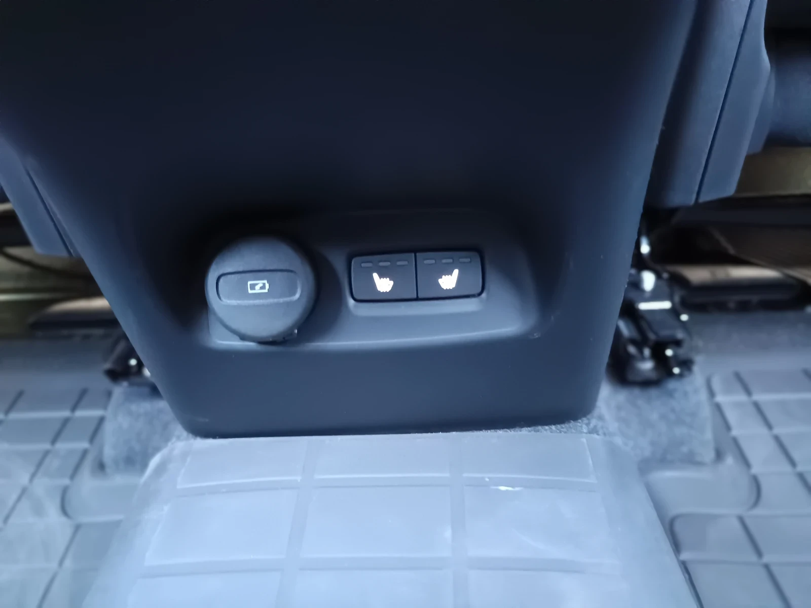 Volvo XC40 2.0 T5 AWD R-Design - изображение 10