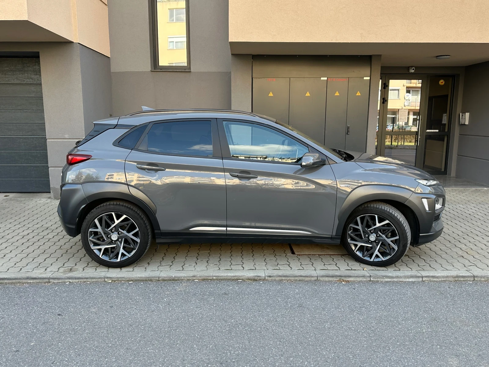 Hyundai Kona  - изображение 8