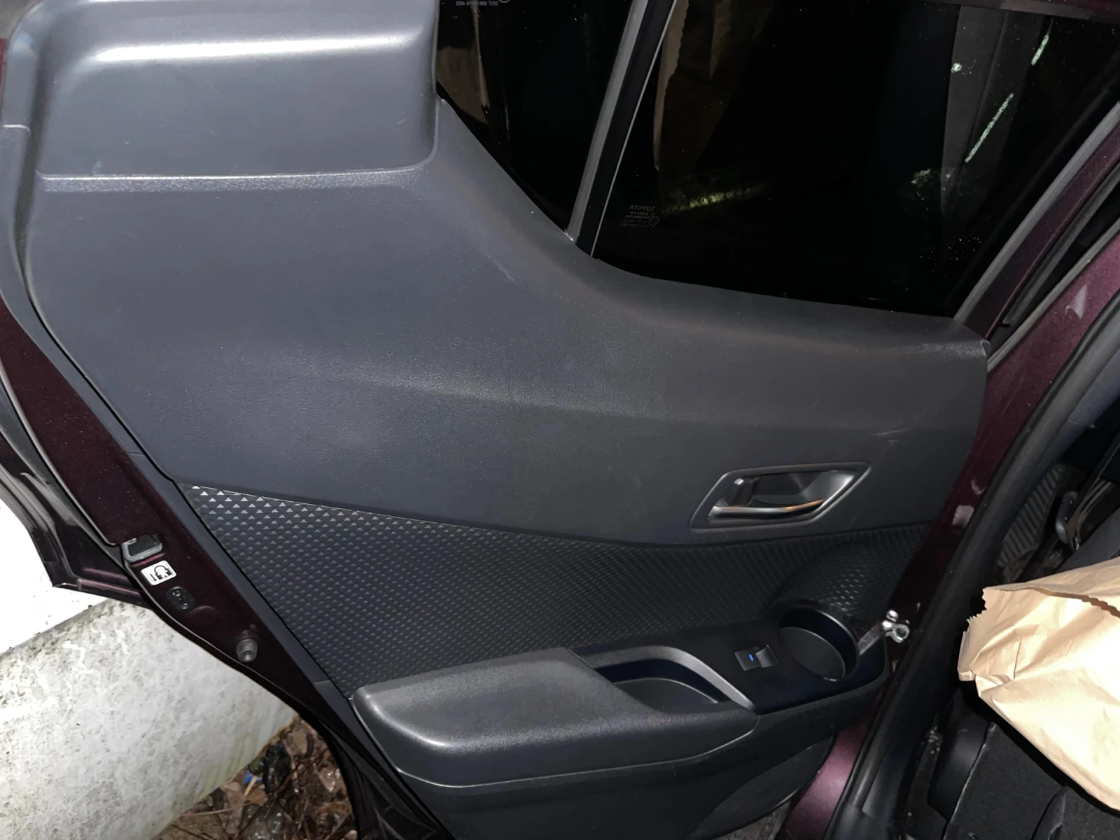 Toyota C-HR Hybrid 2.0 �� 150 ���� - �� ����� ��� ����  | Mobile.bg � ����������� 9