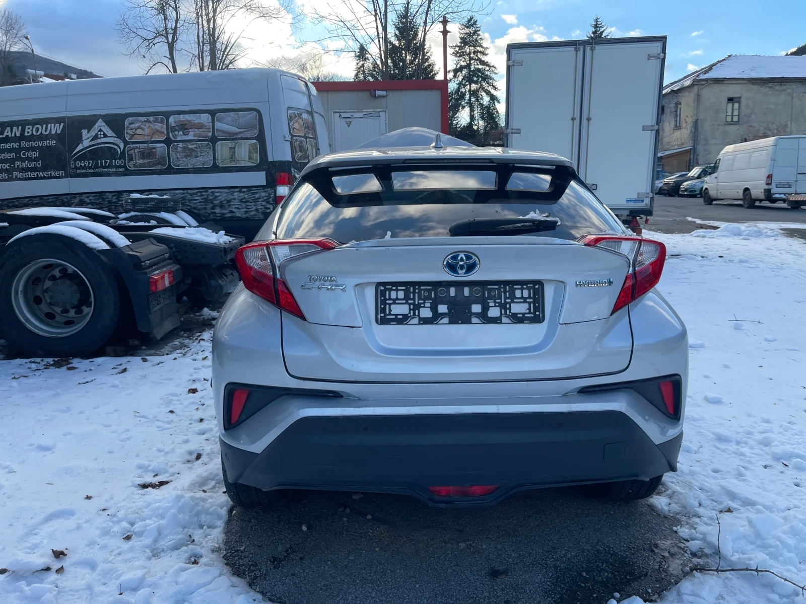 Toyota C-HR Hybrid 2.0 ка 150 коня - На части или цяла  - изображение 4