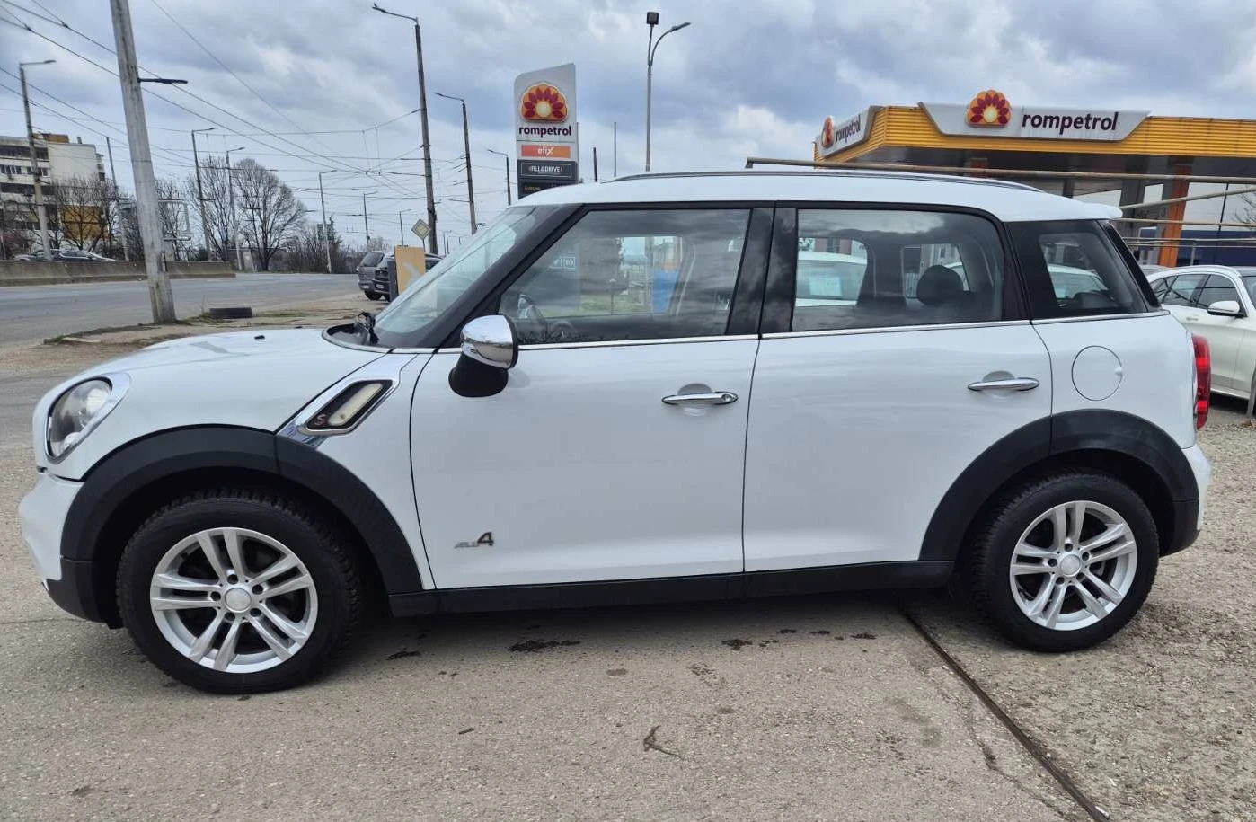 Mini Countryman SD ALL4, снимка 7 - Автомобили и джипове - 53959048